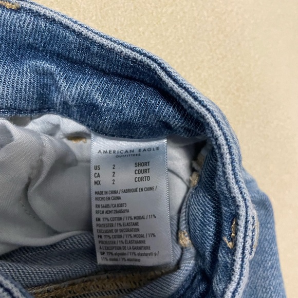 American Eagle Curvy Stretch Ripped Mom Jeans (Short Length) - Picture 8 of 8